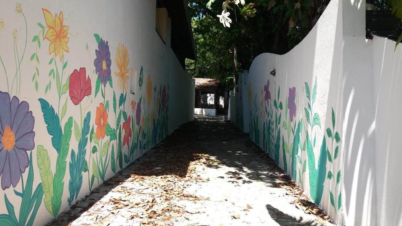 Отель Recanto Das Flores Praia de Pipa Экстерьер фото